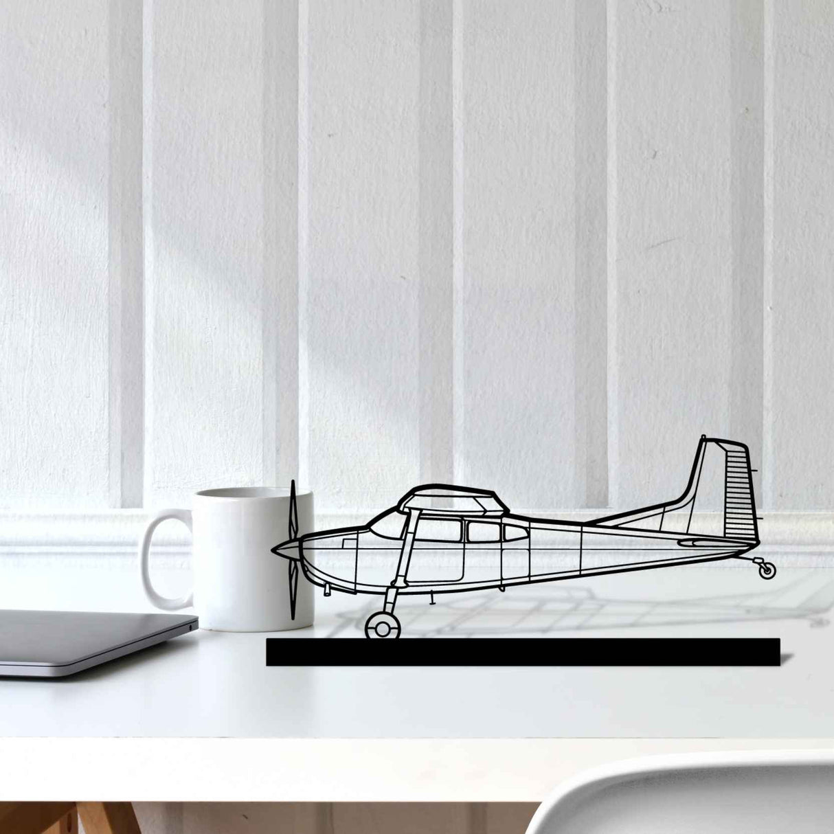 180K Silhouette Metal Art Stand