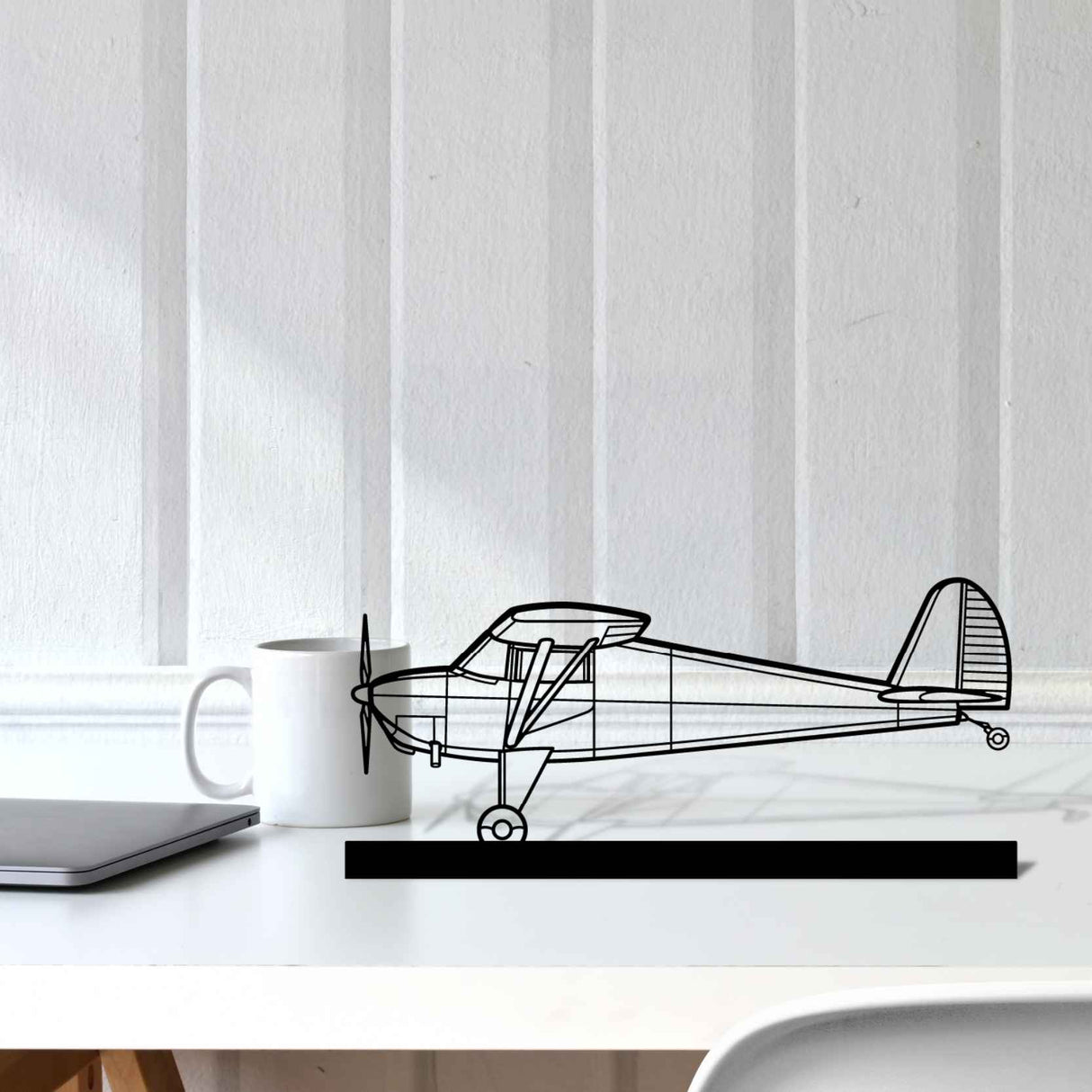 Luscombe 8A Silhouette Metal Art Stand