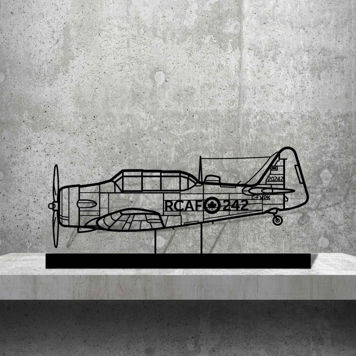 Harvard Silhouette Metal Art Stand
