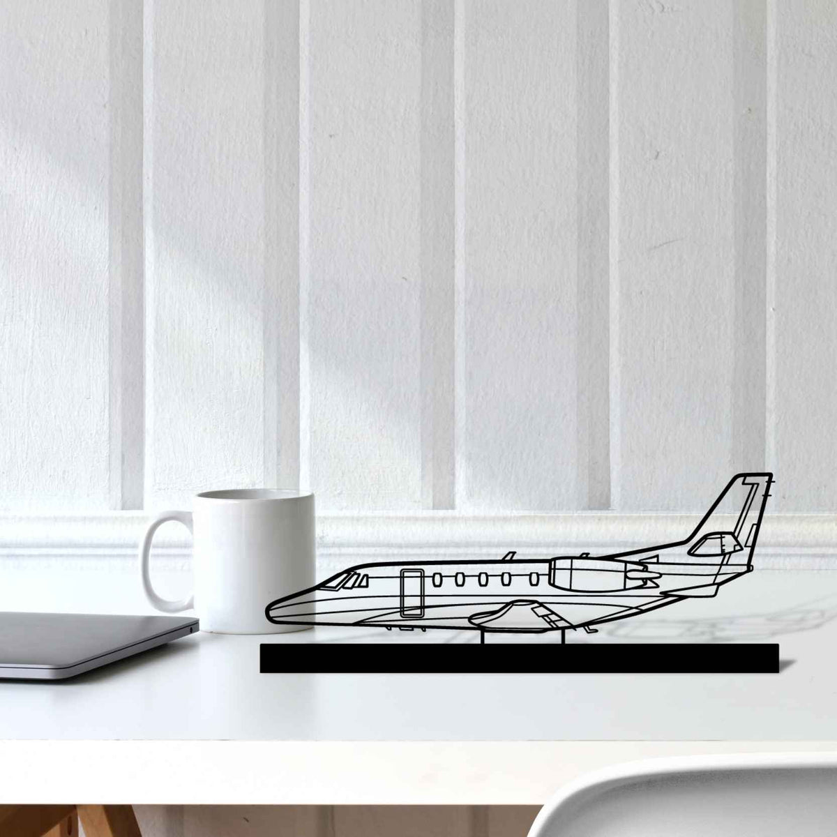 Citation XLS Silhouette Metal Art Stand